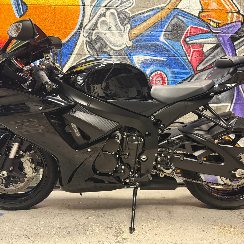 
                      
                        2020 SUZUKI GSXR 600 Black on Black
                      
                    