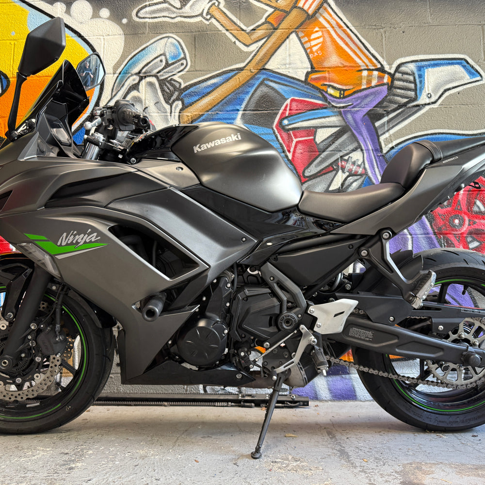 
                      
                        2024 KAWASAKI NINJA 650 NON ABS YOSHIMURA
                      
                    