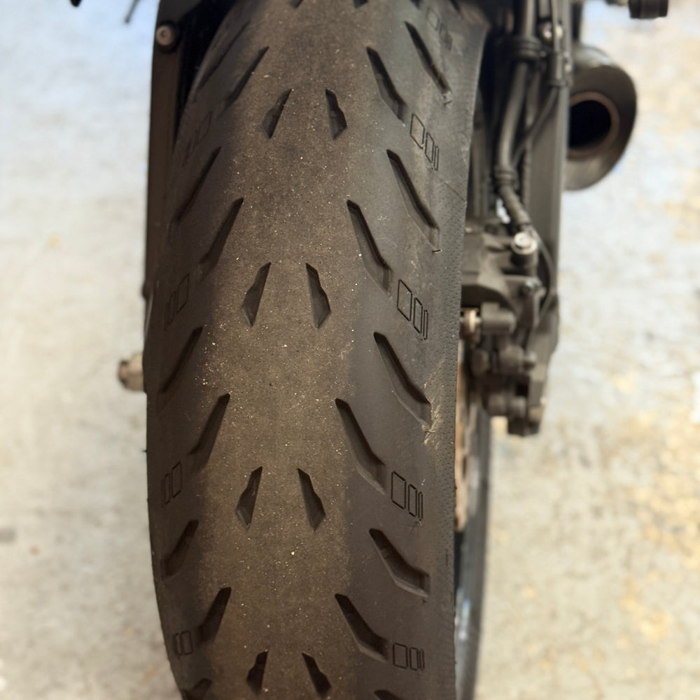 
                      
                        2019 Kawasaki Ninja ZX6R Nardo Grey
                      
                    