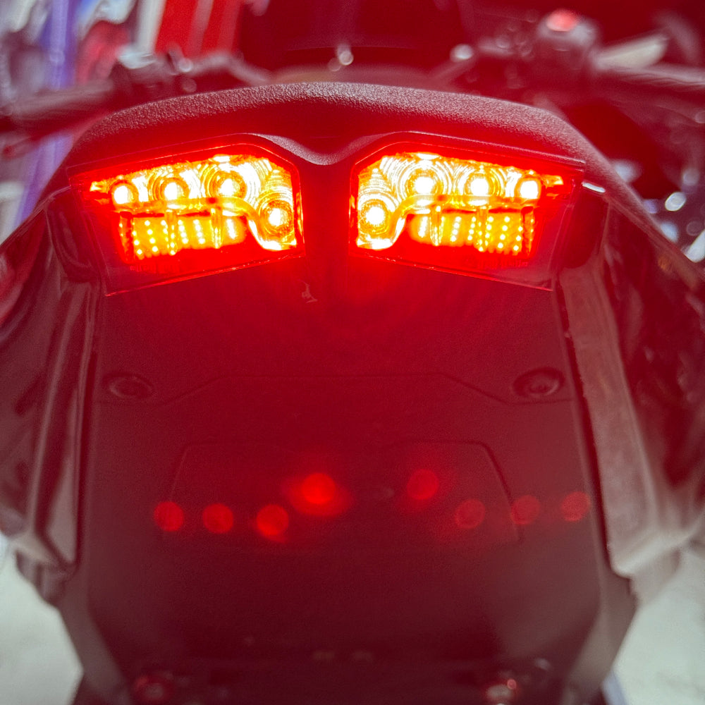 
                      
                        2024 SUZUKI GSX8R Dekelvic
                      
                    