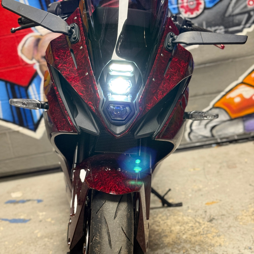 
                      
                        2024 SUZUKI GSX8R Dekelvic
                      
                    