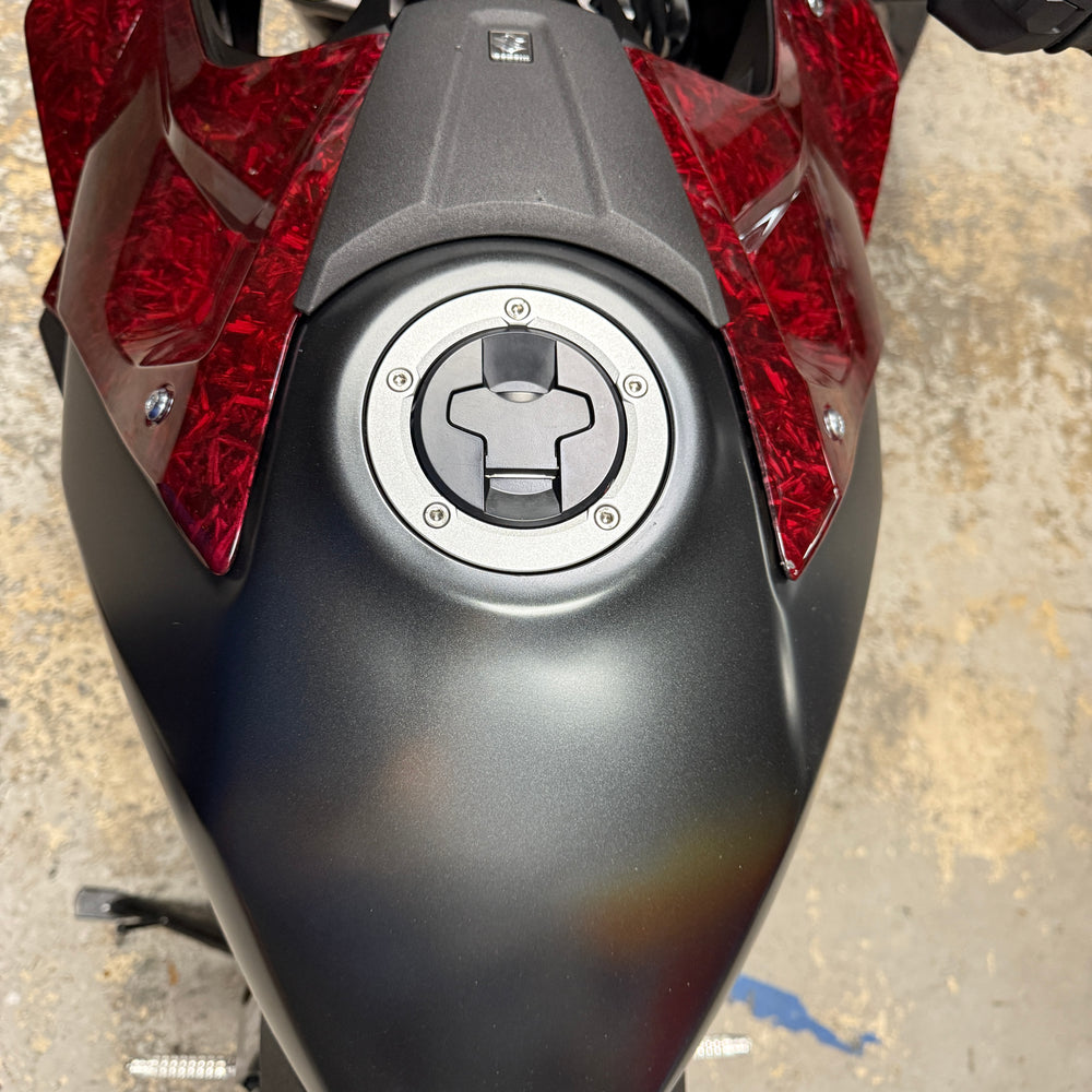 
                      
                        2024 SUZUKI GSX8R Dekelvic
                      
                    