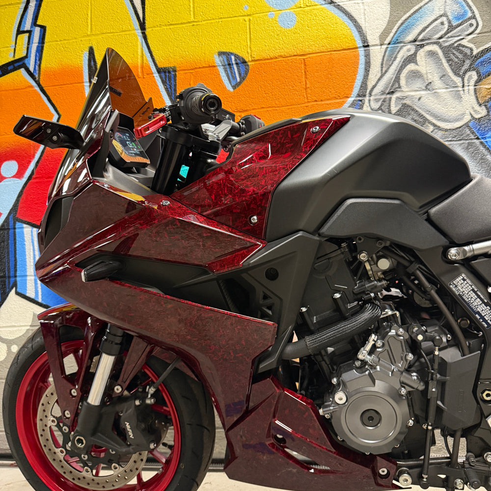 
                      
                        2024 SUZUKI GSX8R Dekelvic
                      
                    