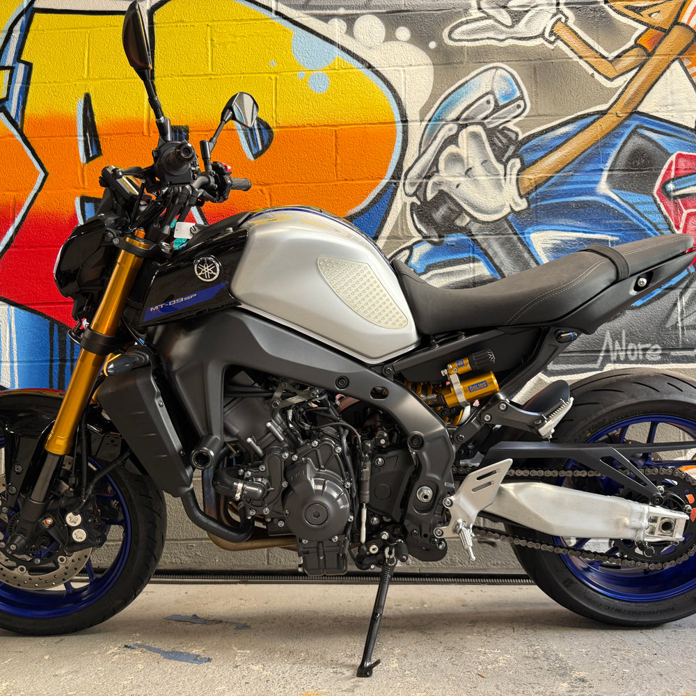 
                      
                        2022 YAMAHA MT09 SP Akrapovic
                      
                    