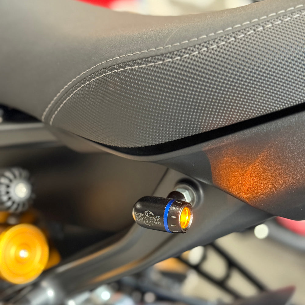 
                      
                        2022 YAMAHA MT09 SP Akrapovic
                      
                    