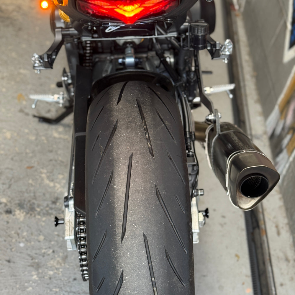 
                      
                        2022 YAMAHA MT09 SP Akrapovic
                      
                    