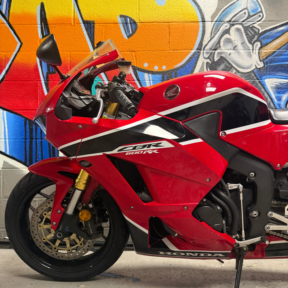 
                      
                        2018 HONDA CBR 600RR TOCE
                      
                    