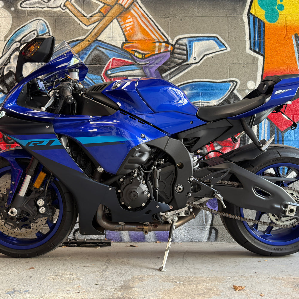 
                      
                        2024 Yamaha YZF R1 Yamaha Blue
                      
                    