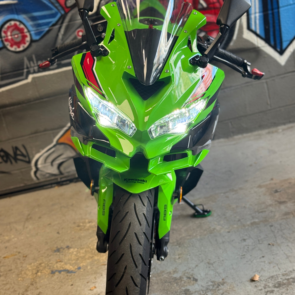 
                      
                        2024 Kawasaki Ninja ZX4RR KRT ABS Yoshi AT2
                      
                    
