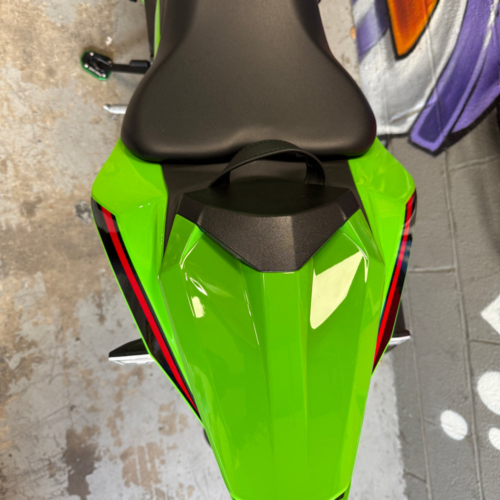 
                      
                        2024 Kawasaki Ninja ZX4RR KRT ABS Yoshi AT2
                      
                    