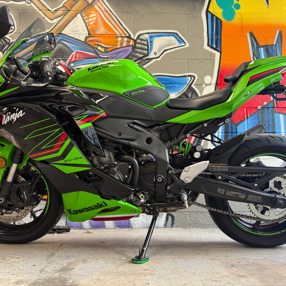 
                      
                        2024 Kawasaki Ninja ZX4RR KRT ABS Yoshi AT2
                      
                    