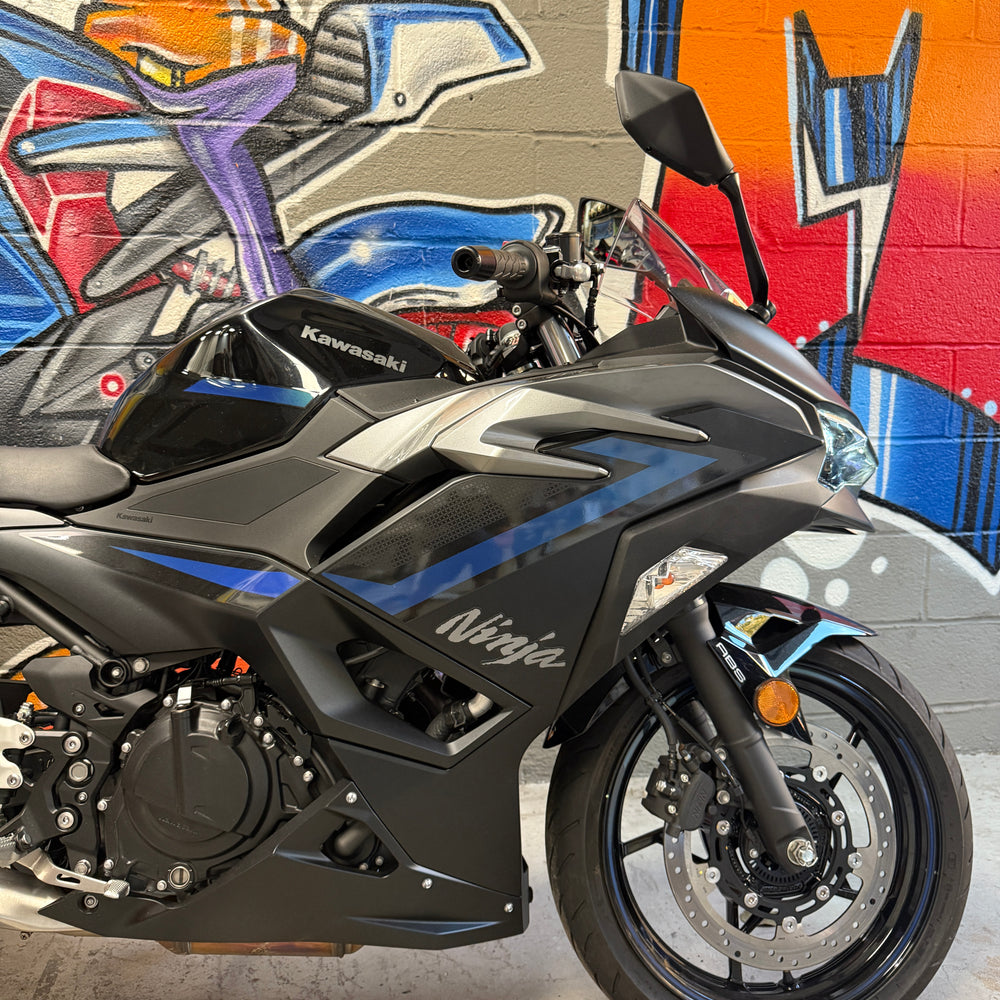 
                      
                        2025 Kawasaki Ninja 500 ABS
                      
                    
