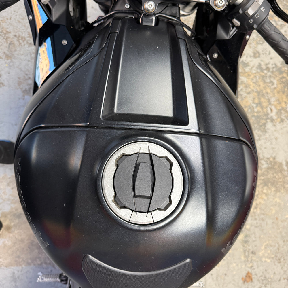 
                      
                        2024 Kawasaki Ninja ZX10R ABS M4
                      
                    