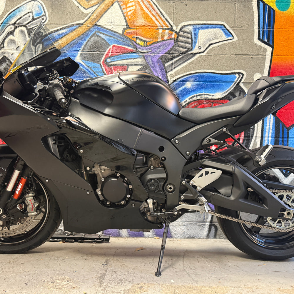 
                      
                        2024 Kawasaki Ninja ZX10R ABS M4
                      
                    