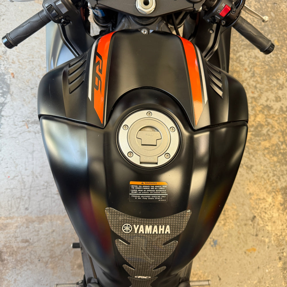 
                      
                        2020 Yamaha R6 in Vivid Orange and Black 🎃
                      
                    