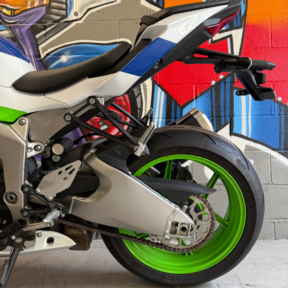 
                      
                        2024 Kawasaki Ninja ZX6R 40th Anniversary Ed
                      
                    