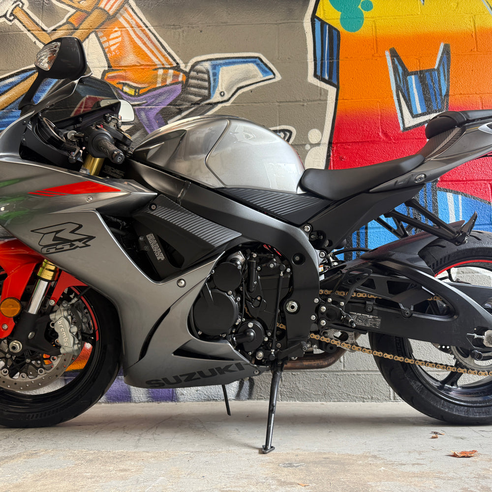 
                      
                        2021 Suzuki GSXR 750 M4
                      
                    