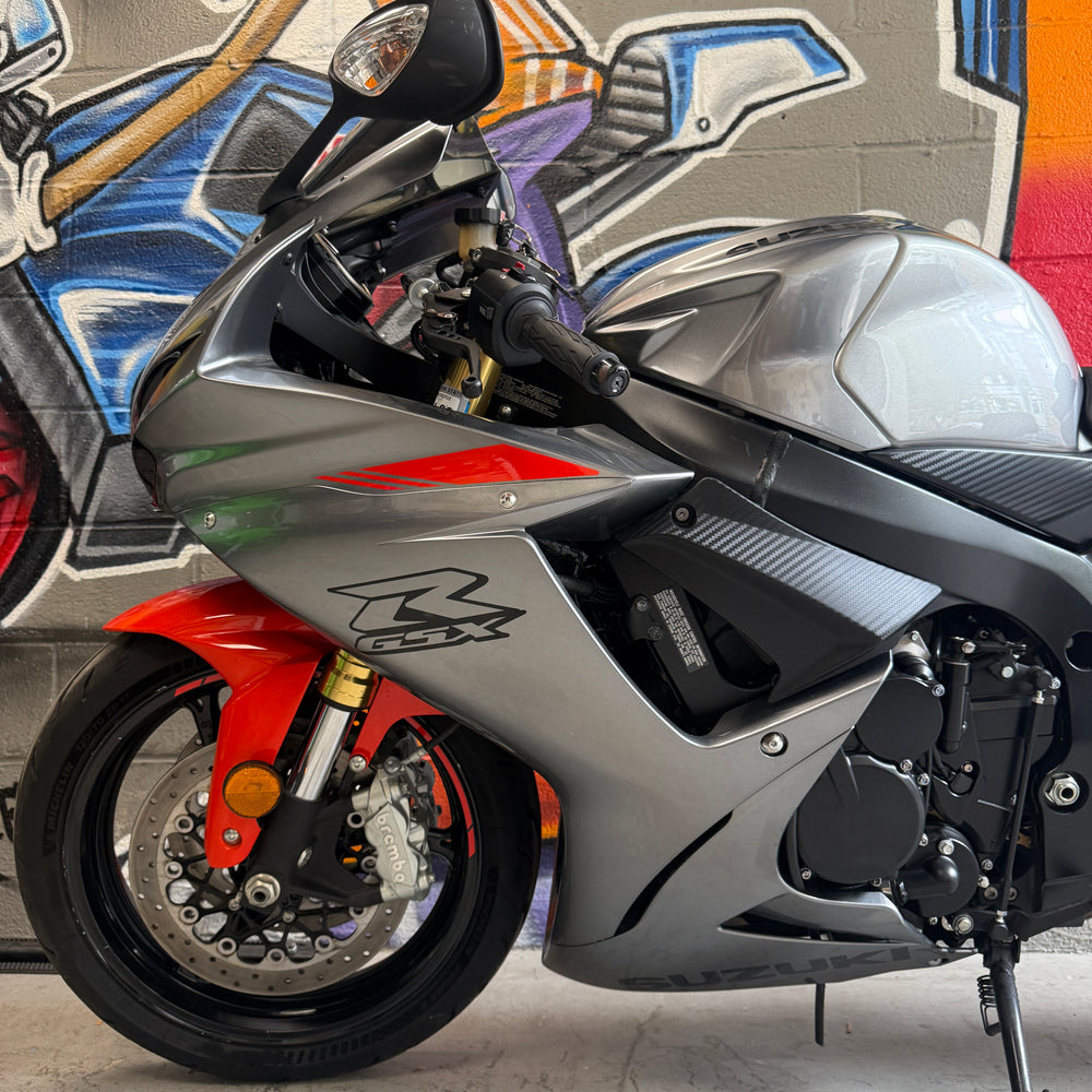 
                      
                        2021 Suzuki GSXR 750 M4
                      
                    