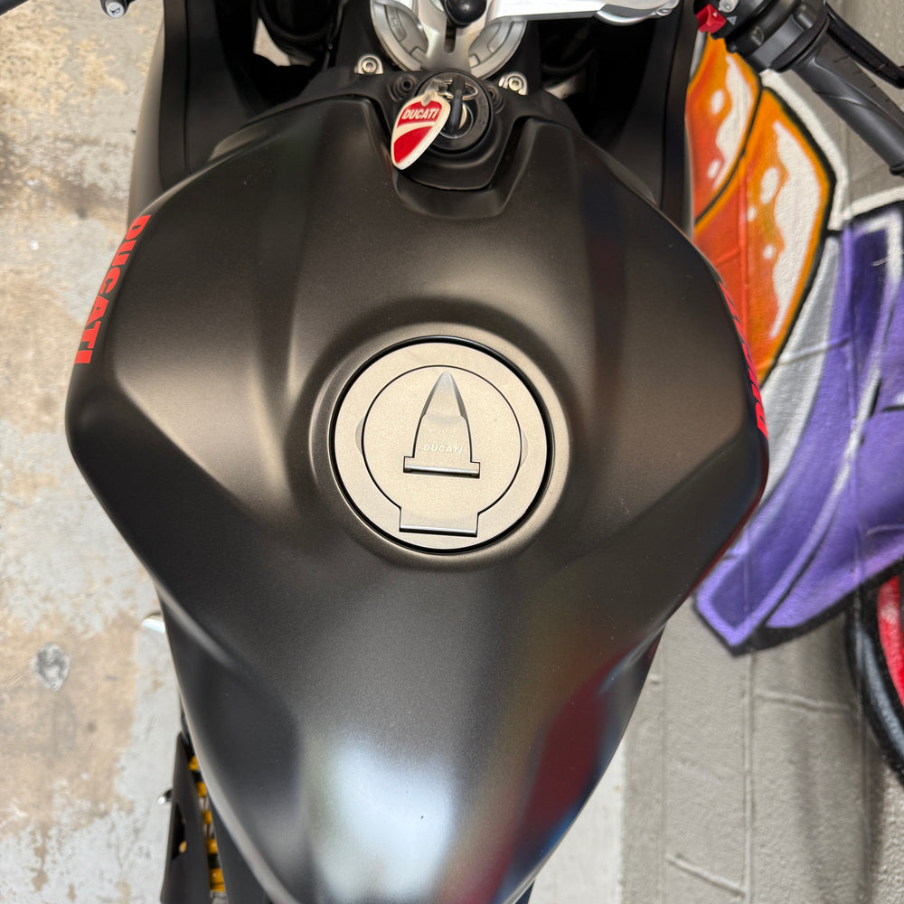 
                      
                        2024 DUCATI PANIGALE V2 Black on Black
                      
                    